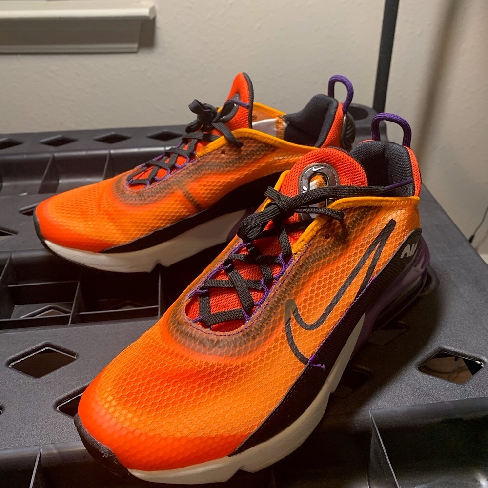 Nike Air Max 2090 “Magma Orange” CJ40616-800